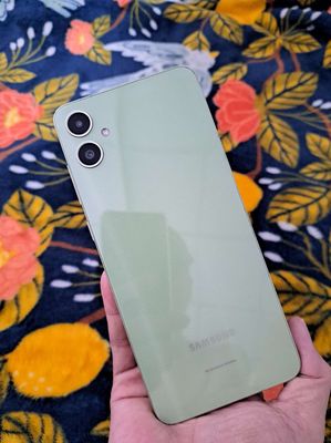 Samsung A05 Xanh lá Zin nguyên bản Like New.