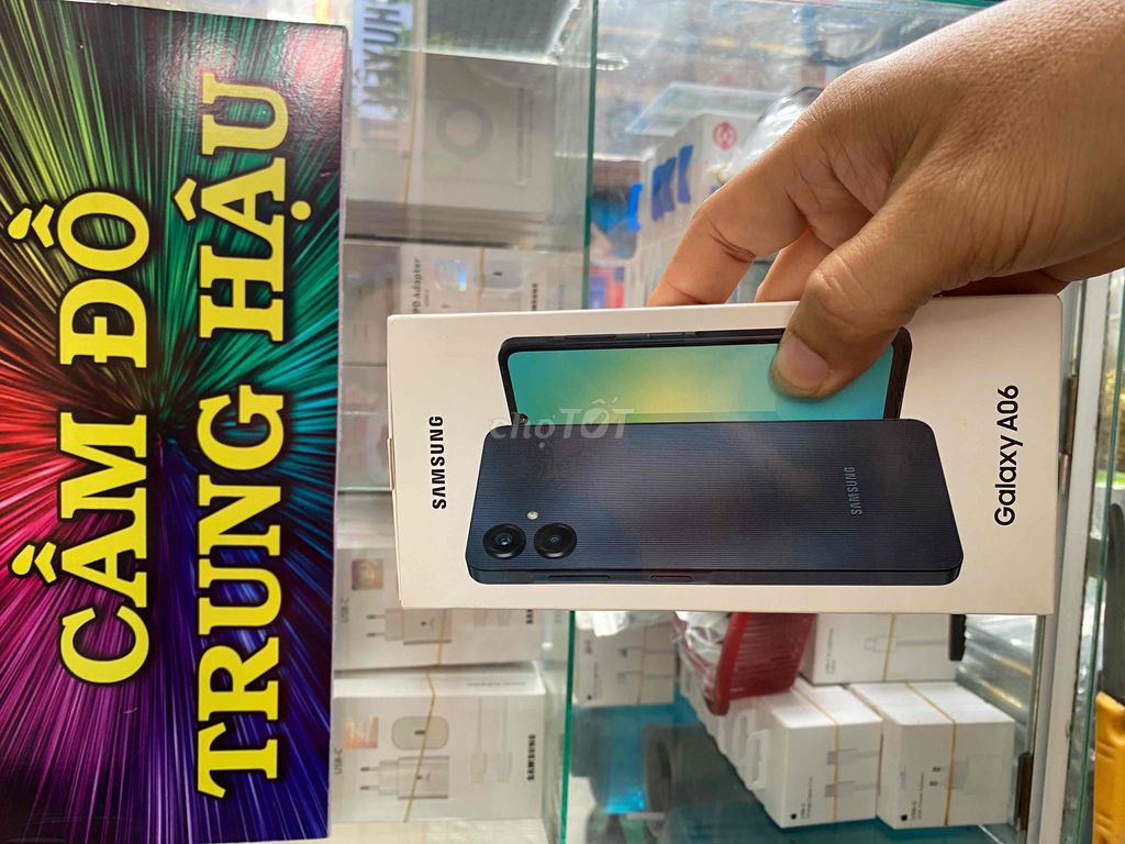 🌹Samsung A06 ram4/128 mới100% còn bảo hành 1/10/25