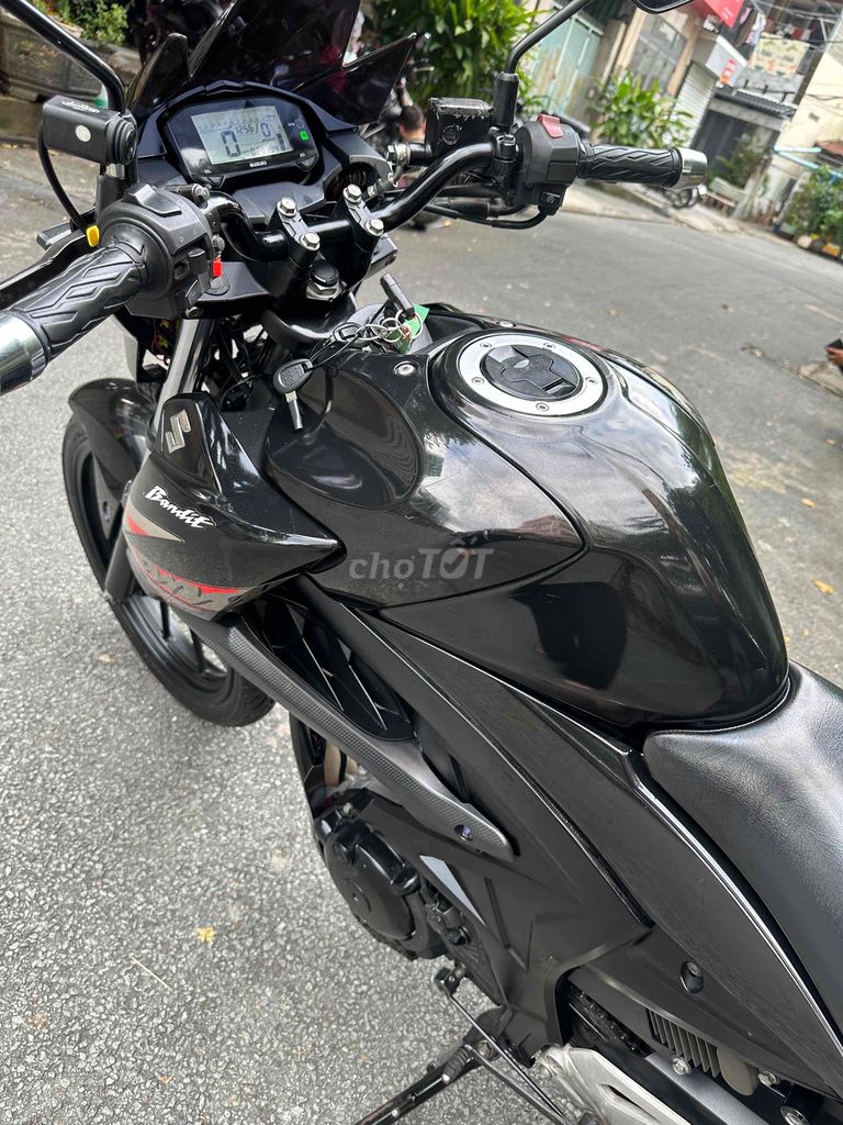 su bandit150. Mua bán Xe máy tại Quận Tân Bình Tp Hồ Chí Minh được đăng bởi Huyền hình 4
