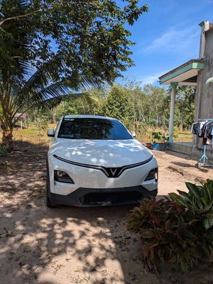 VinFast VF 6 Trắng Xe điện - 134795618