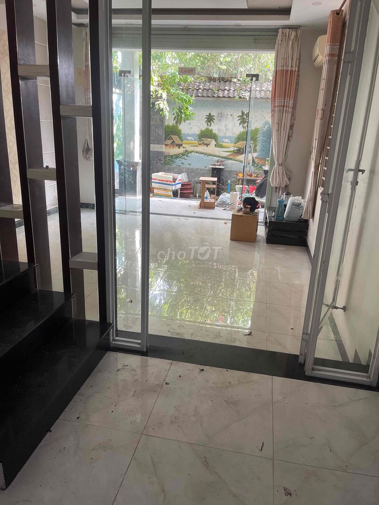 Cho thuê biệt thự mini Bà điểm. có gara ô tô,4 phòng ngủ