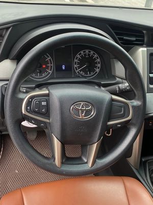 Toyota Innova 2.0MT 2019