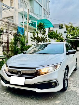 Honda Civic 12/2020 1.8E - 38000 km - Sơn zin 90%