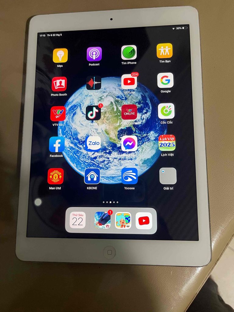 Apple iPad Air Bạc. Mua bán Máy tính bảng tại Thành phố Biên Hòa Đồng Nai được đăng bởi Kiên Cường  hình 1