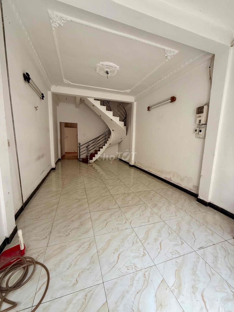 Rent · 7 bd · 60 м² · Quận 8, ул. Phạm Thế Hiển Âu Dương Lân