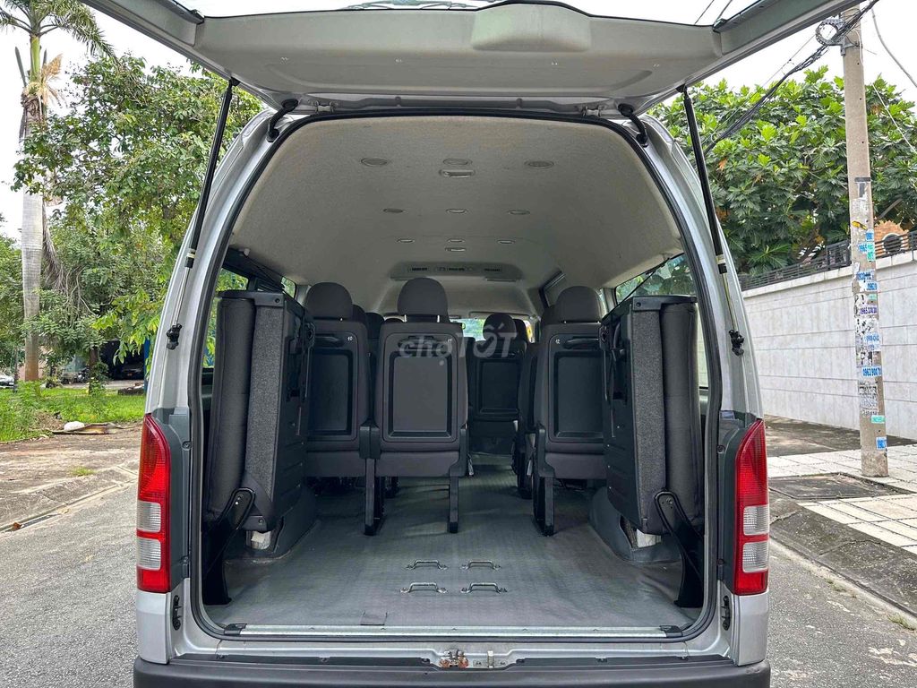 Toyota Hiace 2014 máy dầu - Xe đưa đón chuyên gia. Mua bán Ô tô tại Quận Bình Tân Tp Hồ Chí Minh được đăng bởi Xe Cũ Giá Tốt Bình Tân hình 8