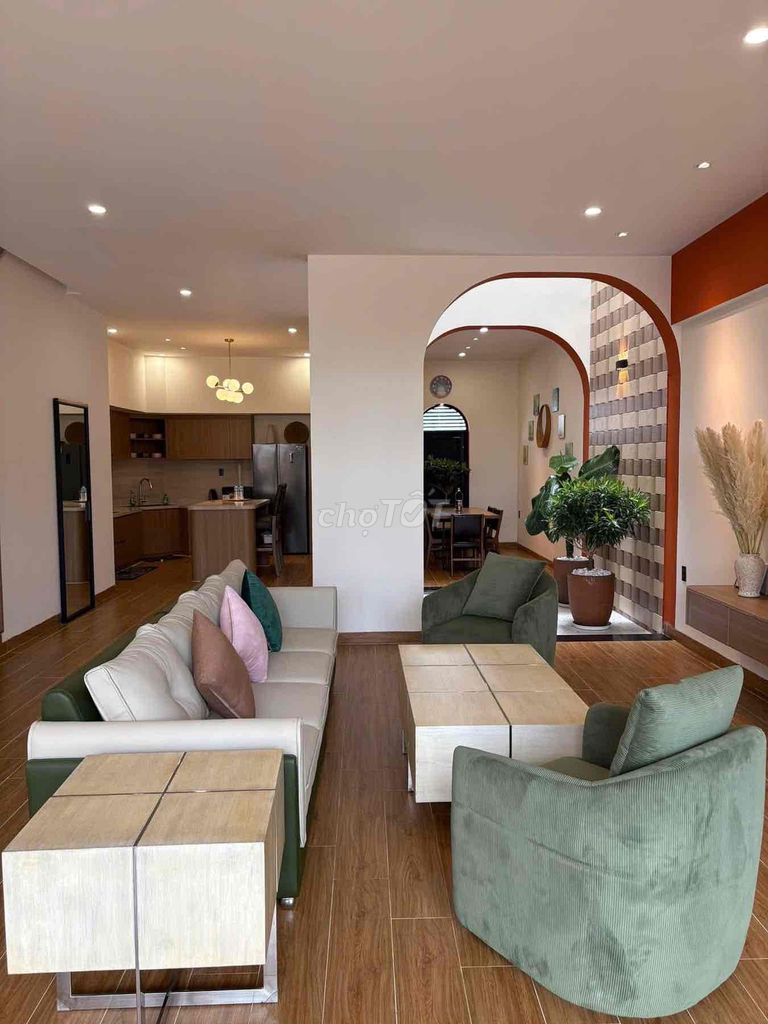 Аренда · 4 комн. · 100 м² · Quận Ngũ Hành Sơn, ул. Đường Phan Đình Thông