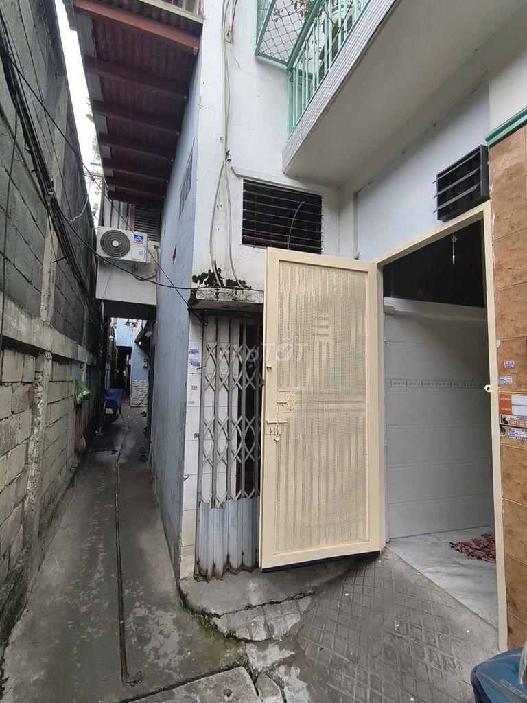 Nhà NC - Cách Mạng Tháng Tám 15m2 1 Trệt 3 lầu 3 Phòng Ngủ riêng