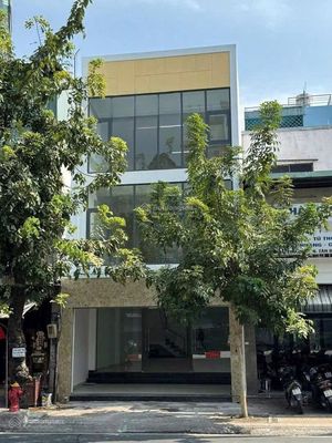 Аренда · 6 комн. · 180 м² · Quận Tân Bình, ул. Đường Cộng Hoà