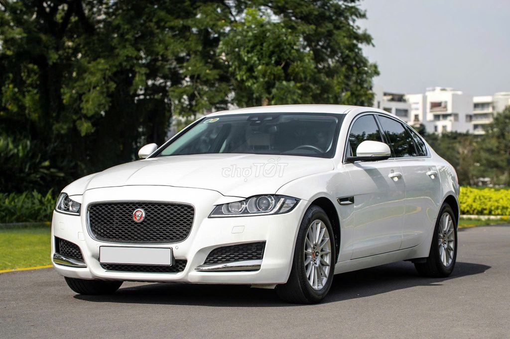 Jaguar XF 2016 PURE Trắng - 1 Chủ Từ Đầu. Mua bán Ô tô tại Quận 7 Tp Hồ Chí Minh được đăng bởi FatCar Auto hình 3