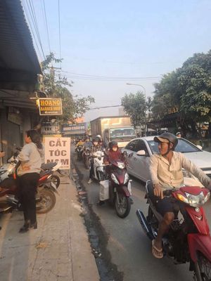  💥 quá rẻ và cực Hiếm vị trí cực đẹp buôn bán cực kỳ đông đúc nhanh ạ