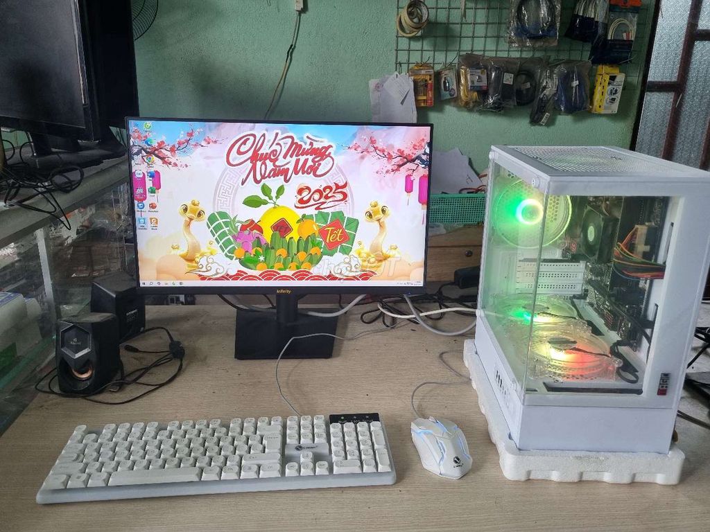 Bộ máy PC khai xuân