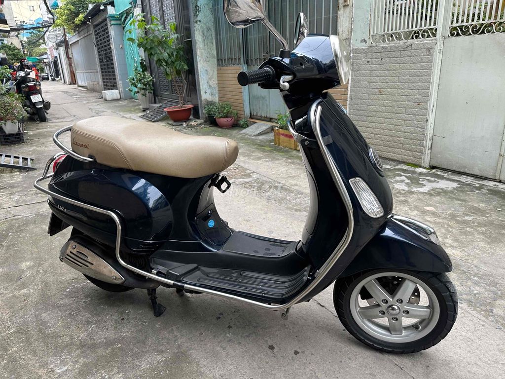 Vespa 150 2009 chạy đúng 24.000km xe đẹp.BSTP. Mua bán Xe máy tại Quận Bình Thạnh Tp Hồ Chí Minh được đăng bởi Lê Nhân hình 7