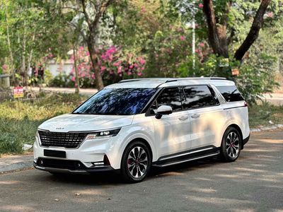 Kia Carnival 2023 2.2D Premium 7S