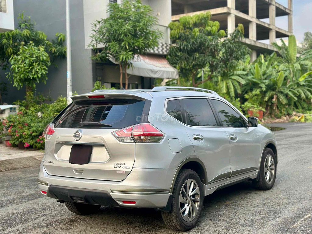 Nissan X-Trail 2018 2.0 4WD Серебристый 78 000 км