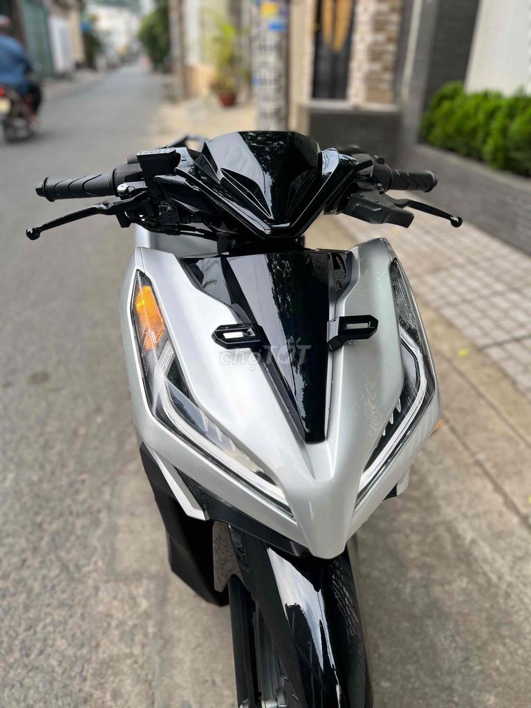 Vario150 bạc posche. Mua bán Xe máy tại Thành phố Biên Hòa Đồng Nai được đăng bởi Khiêm Đỗ hình 1