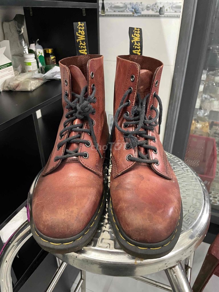 Bốt Dr. Martens Nâu đỏ size 41-42. Mua bán Giày dép tại Quận 12 Tp Hồ Chí Minh được đăng bởi Lý Minh Hoàng hình 1