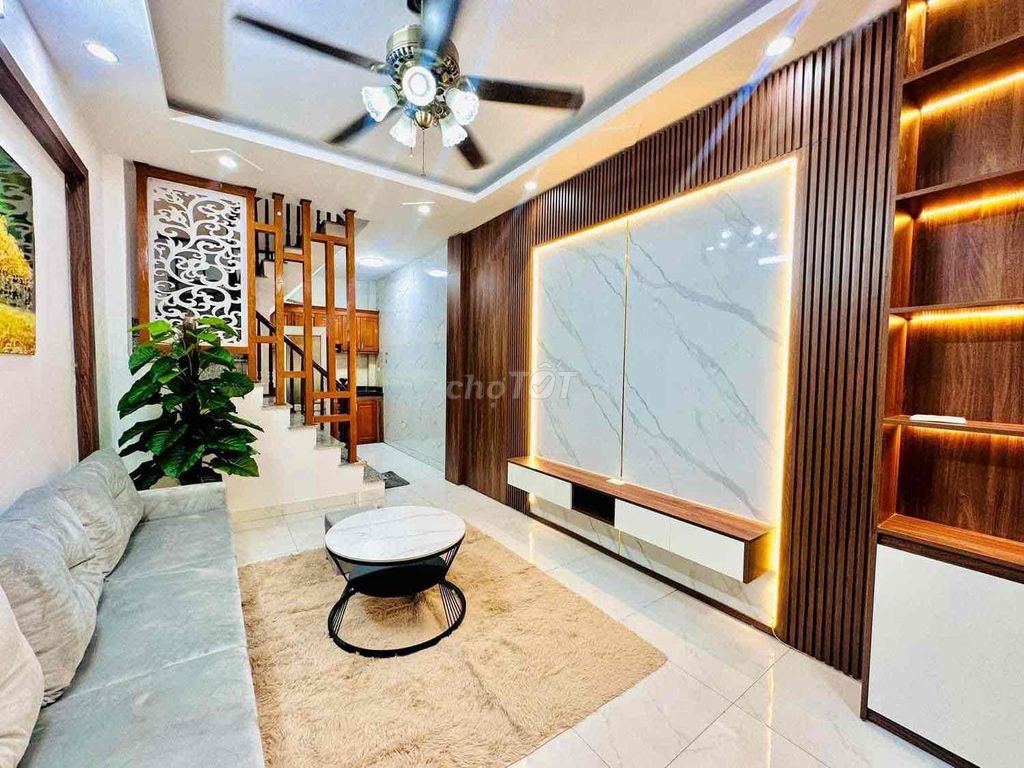 Siêu Đẹp! Tôn Thất Tùng, 45m2, Ô tô Đỗ Cửa, 1 Nhà Ra Phố, Nhà Mới