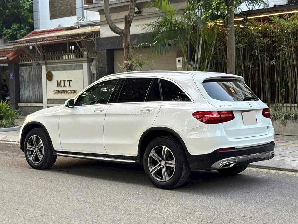 Mercedes-Benz GLC 250 2016 Trắng kem 90000 km. Mua bán Ô tô tại Quận Hoàng Mai Hà Nội được đăng bởi Mr Tài hình 4