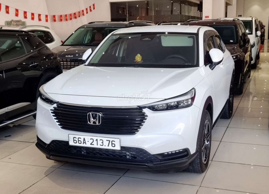 Honda HRV G Sensing 2023, odo 3v8km, hỗ trợ góp.. Mua bán Ô tô tại Thành phố Thủ Đức Tp Hồ Chí Minh được đăng bởi Đức Hưng Siêu thị ô tô Thủ Đức hình 6