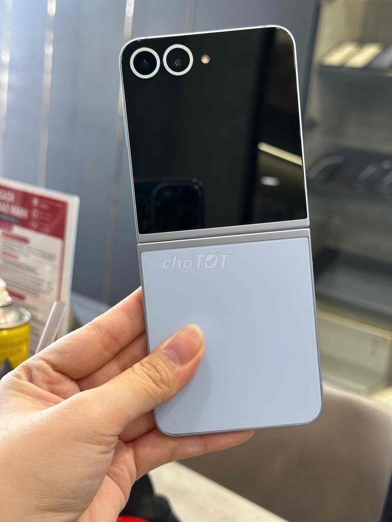 Samsung Galaxy ZFlip6 12/256GB Blue VN/A Like New. Mua bán Điện thoại tại Quận 8 Tp Hồ Chí Minh được đăng bởi TRƯỜNG MOBILE  hình 1