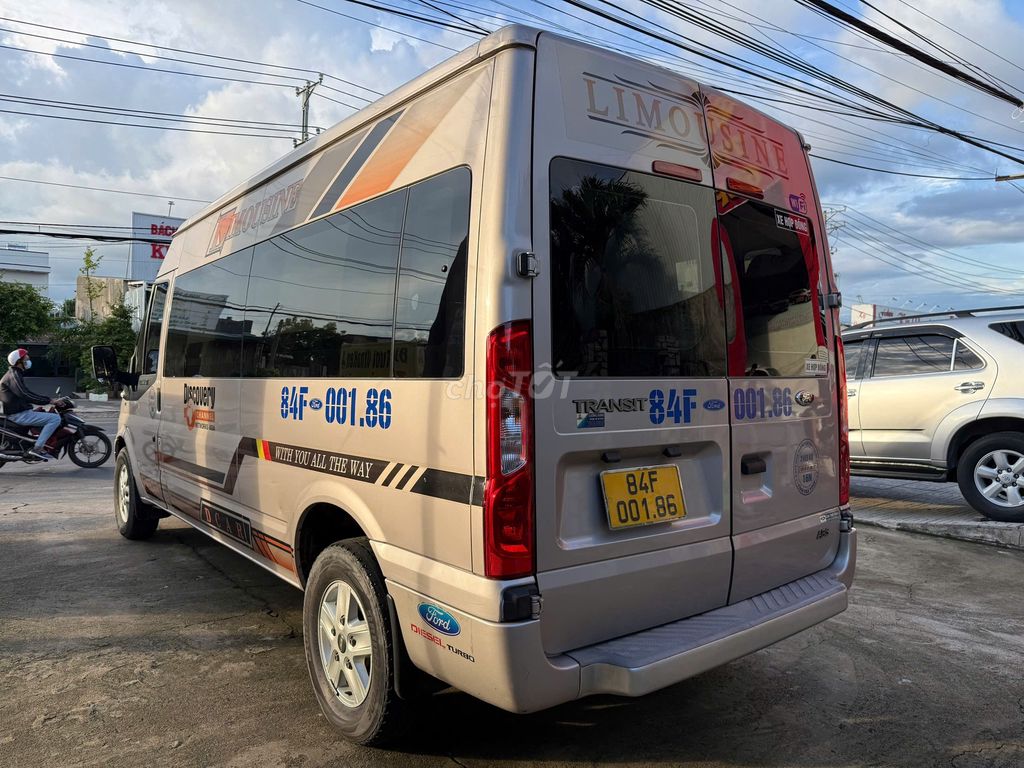 Ford Transit 2018 SVP xe chất máy zin về dùng ngay. Mua bán Ô tô tại Huyện Tân Phú Đồng Nai được đăng bởi Salon AUTO THÀNH TRUNG Đồng Nai hình 4