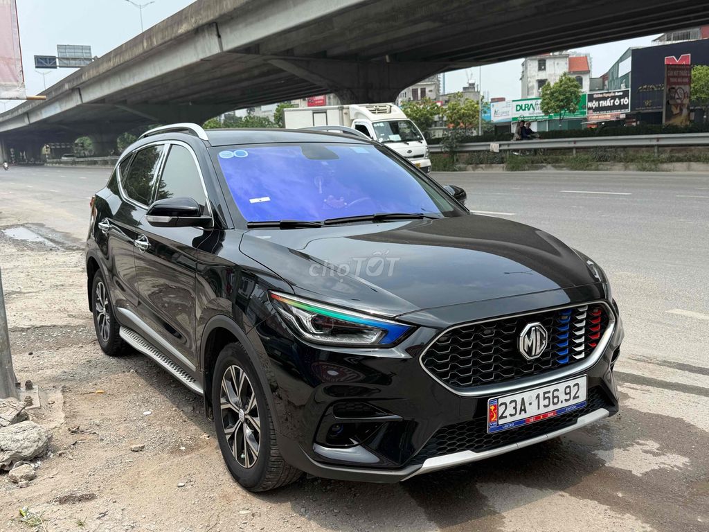 MG ZS 2024 Черный 70000 km