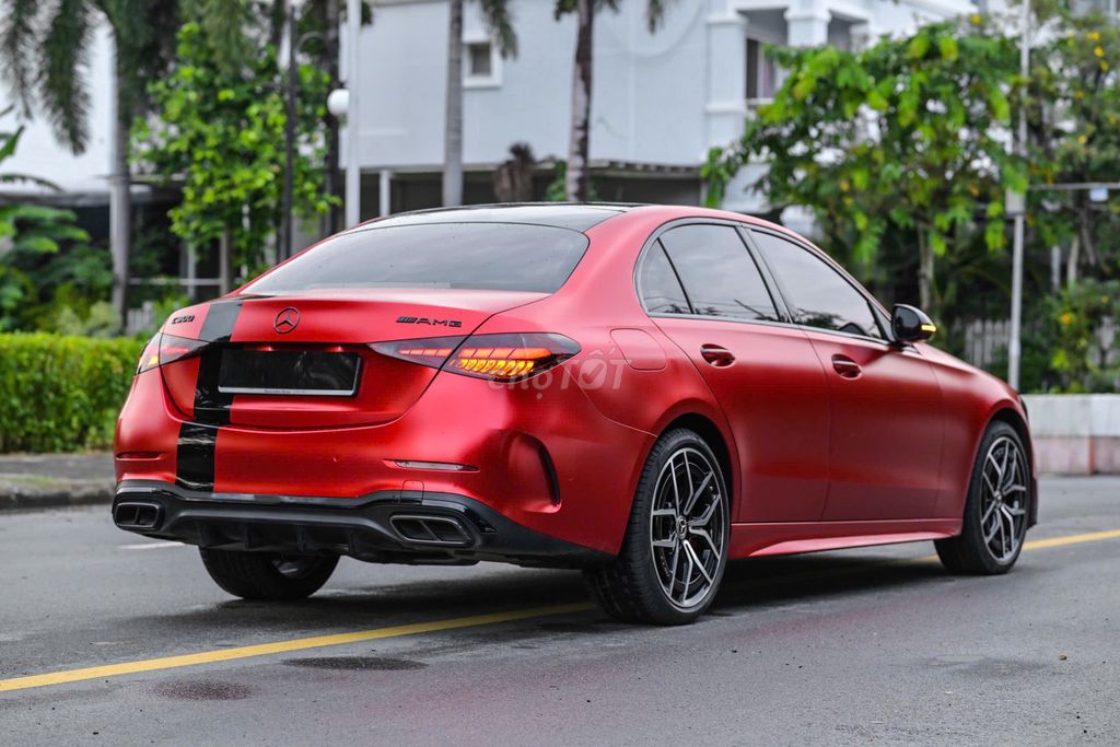 ❤️ Mercedes-Benz C300 AMG 2022, Đỏ nhám cực ngầu. Mua bán Ô tô tại Quận 7 Tp Hồ Chí Minh được đăng bởi Tri Mercedes DNZ hình 5