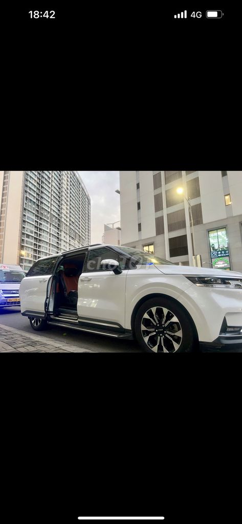 Kia Carnival 2022 Signature (trắng). Mua bán Ô tô tại Quận 1 Tp Hồ Chí Minh được đăng bởi Luong kiet hình 1