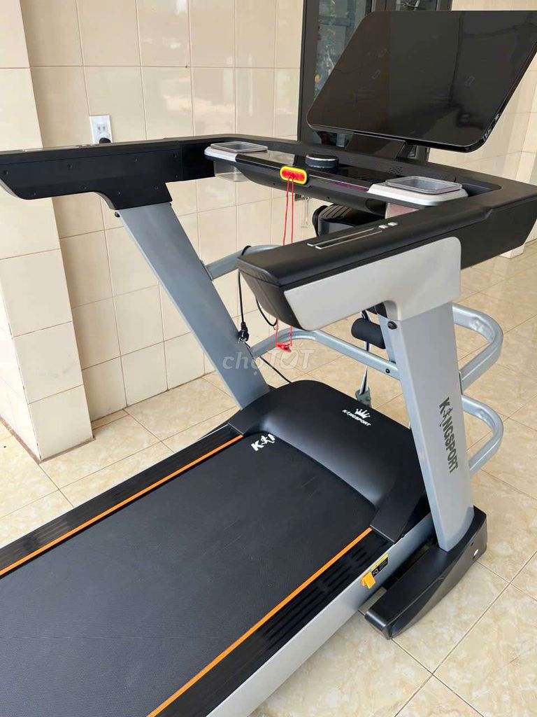 Máy chạy bộ Kingsport KS 2050 Đen, Xám Đã sử dụng