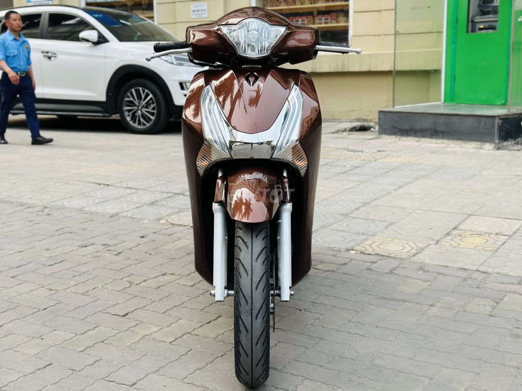 Honda SH коричневый 125fi, двигатель оригинал, один владелец, номер 29