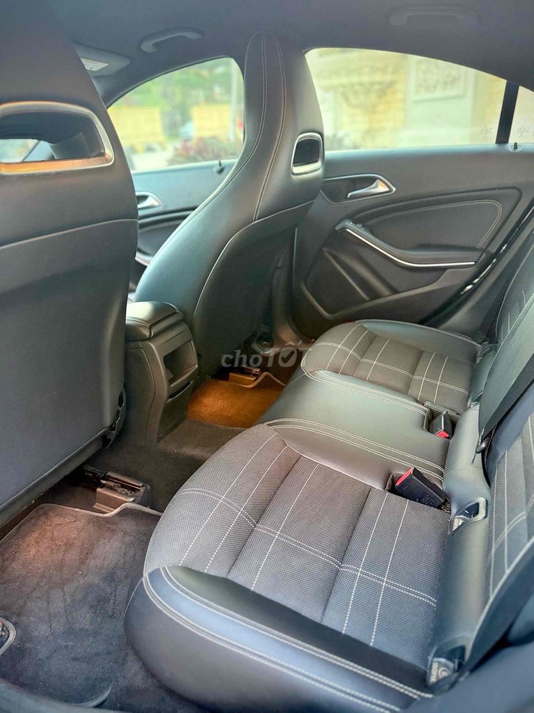 Mercedes CLA 200 đen 2015 Bstp. Mua bán Ô tô tại Quận Bình Tân Tp Hồ Chí Minh được đăng bởi Hoàng Tuấn hình 12