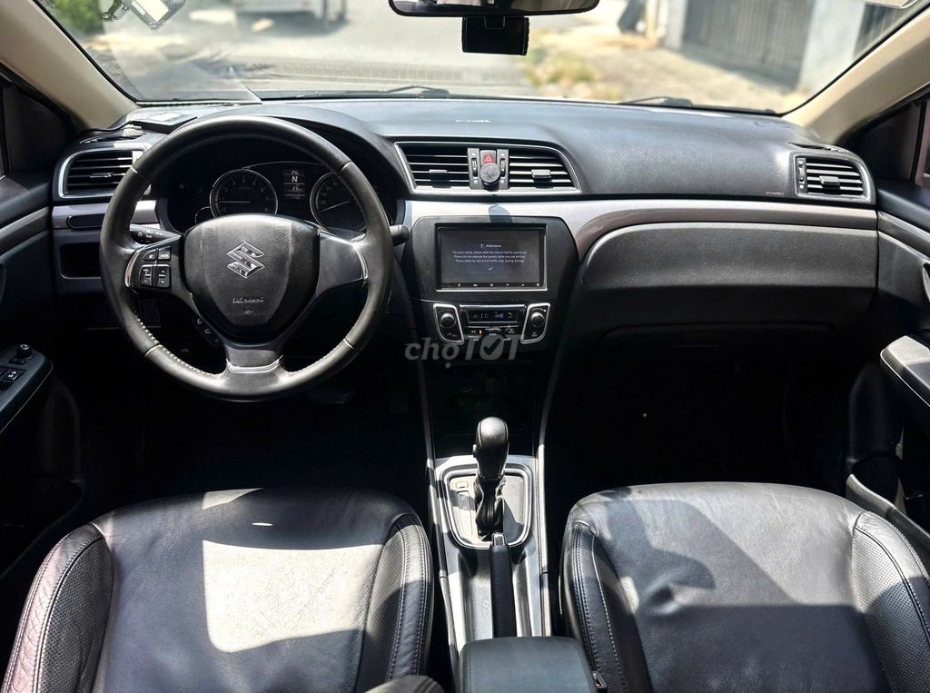 Suzuki Ciaz 2019 Số tự động màu trắng. Mua bán Ô tô tại Quận 12 Tp Hồ Chí Minh được đăng bởi Quang hình 4