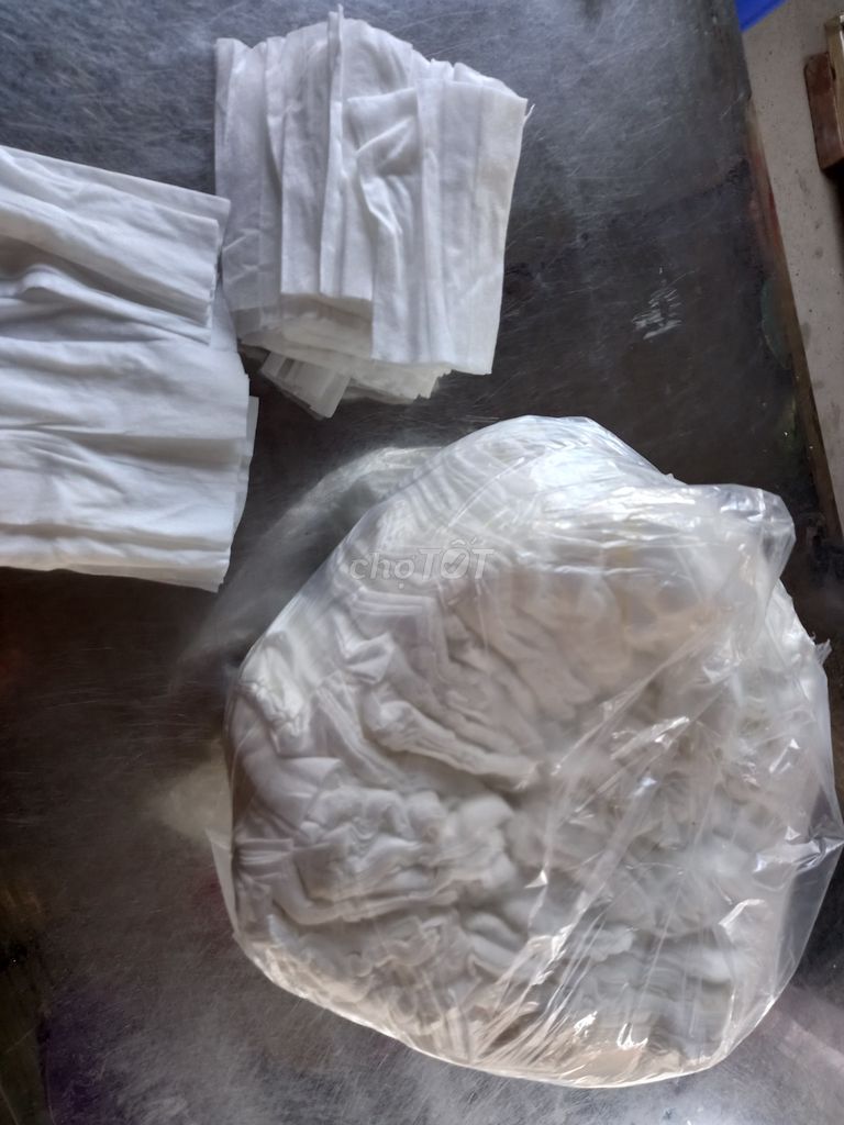 Giấy ướt vải không dệt Trắng. Mua bán Mẹ và bé tại Quận Bắc Từ Liêm Hà Nội được đăng bởi Nguyen tú hình 1