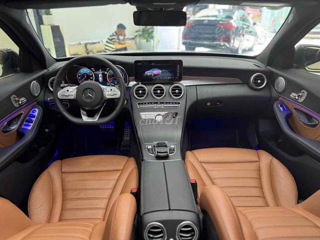 Mercedes Benz C Class 2019 C 300 AMG - 39000 km. Mua bán Ô tô tại Quận Tân Phú Tp Hồ Chí Minh được đăng bởi Xe Lướt Sài Gòn Miền Nam hình 18
