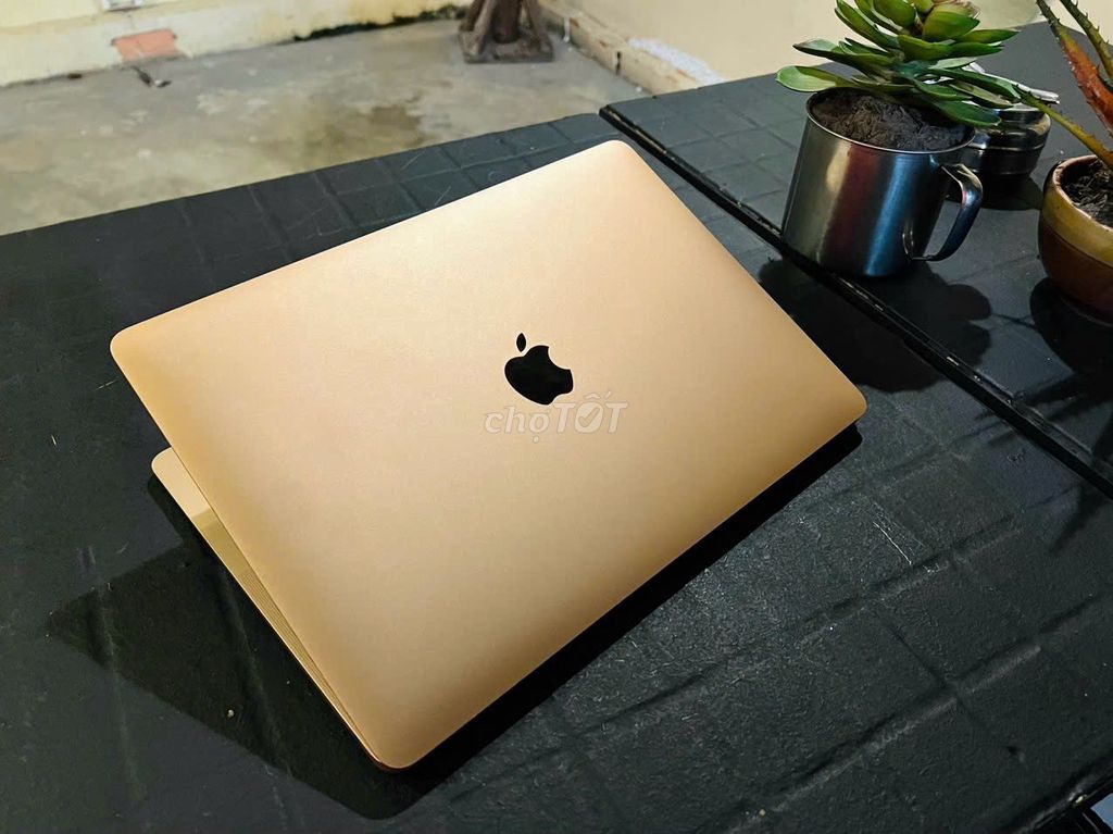 MacBook Air  vàng gold , máy nữ dùng Zin nguyên. Mua bán Laptop tại Quận Gò Vấp Tp Hồ Chí Minh được đăng bởi chapii hình 1