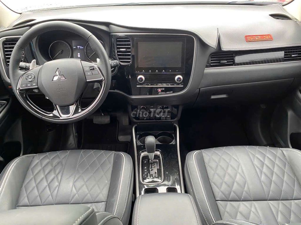Mitsu Outlander Pre trắng, SX 23, ĐK 24- 14,000 km. Mua bán Ô tô tại Thành phố Thủ Đức Tp Hồ Chí Minh được đăng bởi VÕ NGỌC HOÀNG hình 11