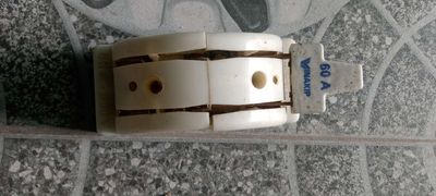 3 cầu dao như hình 60A. Mua bán Đồ chuyên dụng, Giống nuôi trồng tại Huyện Lâm Thao Phú Thọ được đăng bởi Nguyễn Hải Quỳnh