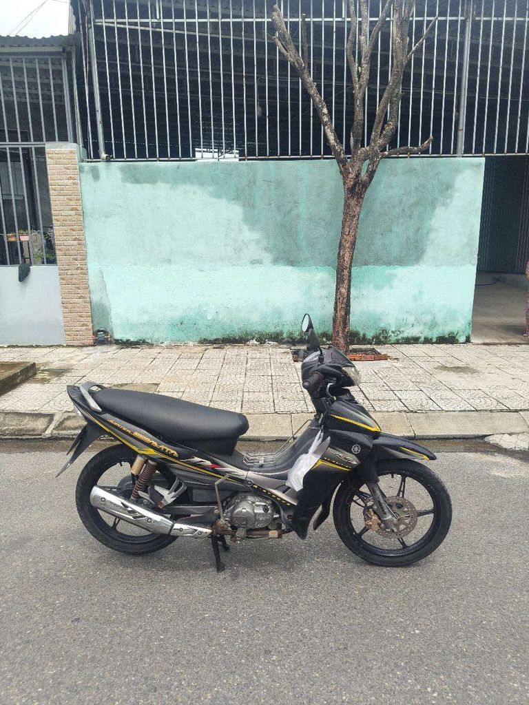 Мотоцикл Yamaha Jupiter Gravita черный б/у