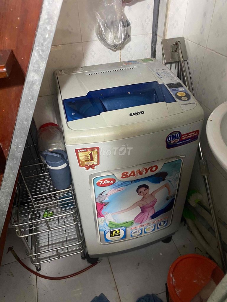 thanh lý máy giặt sanyo 7 kg đang dùng