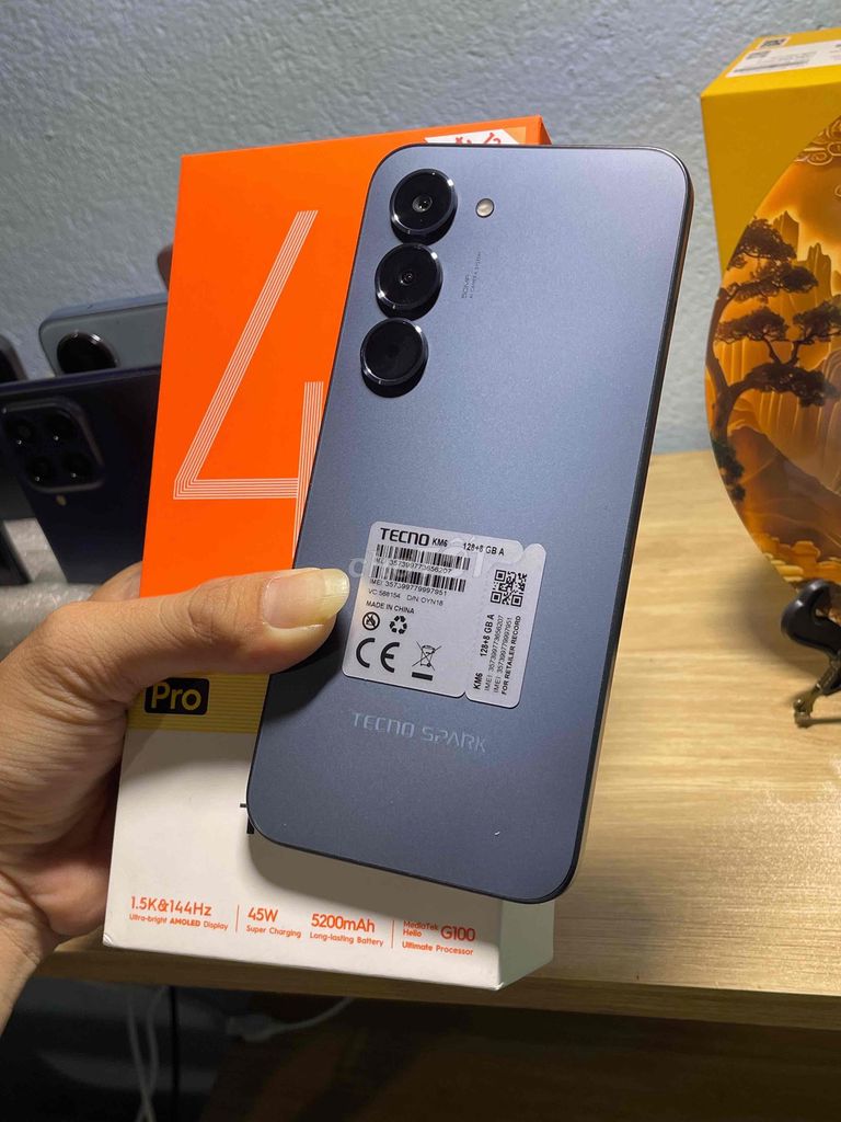 Tecno Spark 40 Pro 128GB màn Amoled 144hz. Mua bán Điện thoại tại Thành phố Biên Hòa Đồng Nai được đăng bởi Fire Shop hình 1