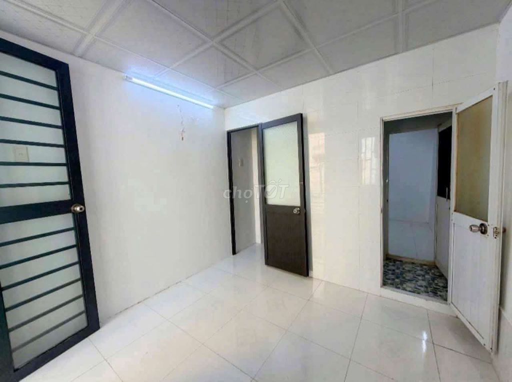 Bán Nhà đẹp, trệt, 2 lầu, 4 PN, sân thượng, hẻm 3m, Thạnh Lộc, Q12 - ảnh 4