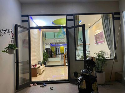 Аренда · 3 комн. · 100 м² · Quận Sơn Trà, ул. Đường Đỗ Huy Uyên