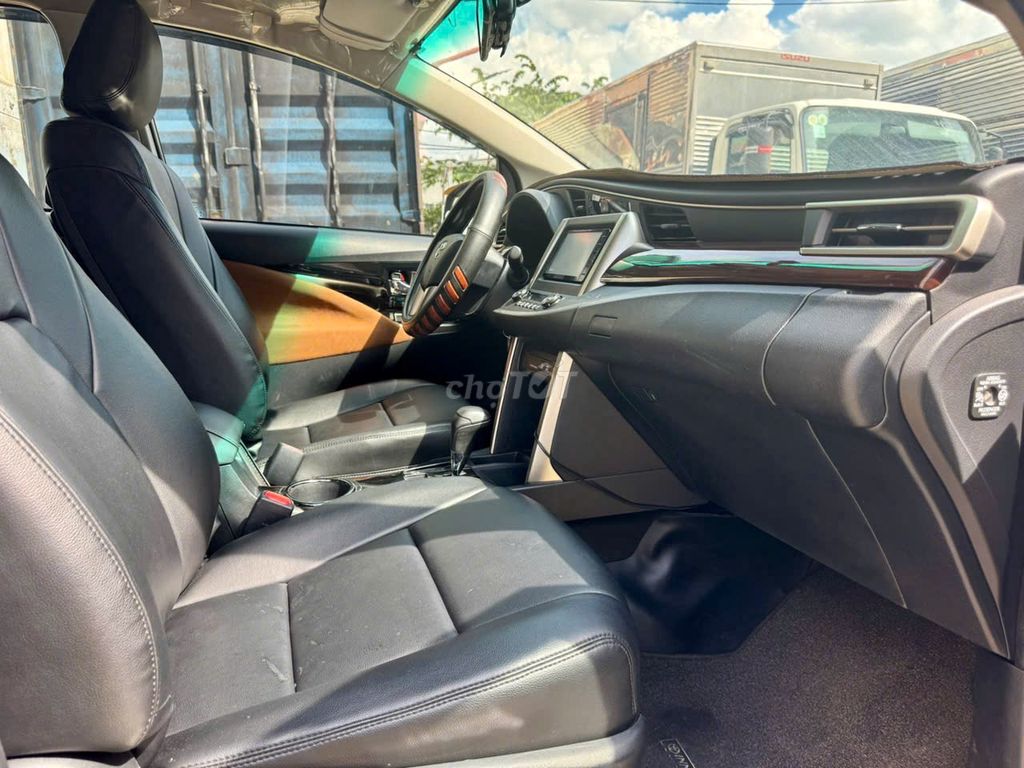 Toyota Innova 2.0G đời xe: 2018 Số tự động 8 chỗ. Mua bán Ô tô tại Huyện Hóc Môn Tp Hồ Chí Minh được đăng bởi Mr Nhựt chuyên xe hơi lướt chuẩn Toyota Sure hình 15