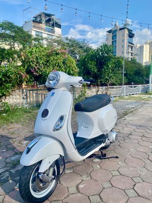 Vespa LX  ie 2011. Mua bán Xe máy tại Quận Hoàng Mai Hà Nội được đăng bởi Trường Giang Phạm