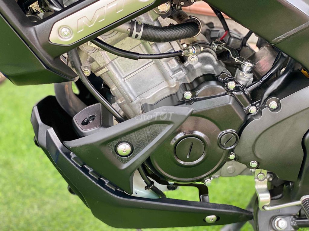 Yamaha MT-15 mới đăng ký.chính chủ mới lướt.moto. Mua bán Xe máy tại Quận Cầu Giấy Hà Nội được đăng bởi Tong motor xe may hình 5