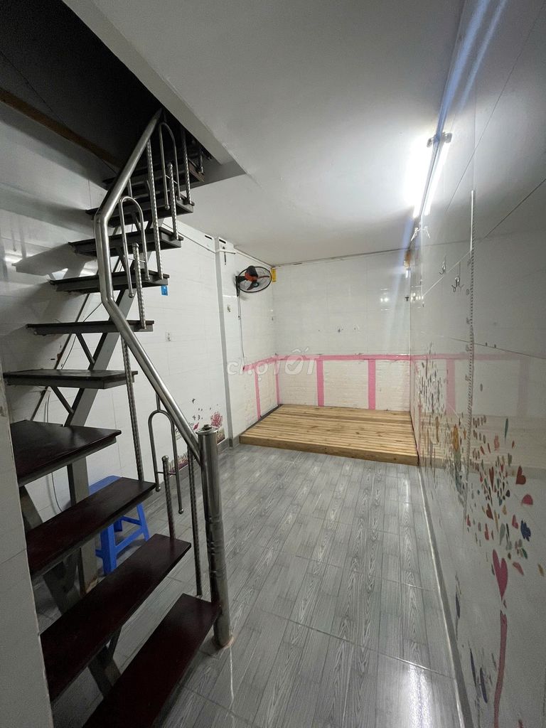 Cho thuê nhà phố Hồng Mai ngõ 107 25m2x2 tầng khép kín, tiện nghi đủ.