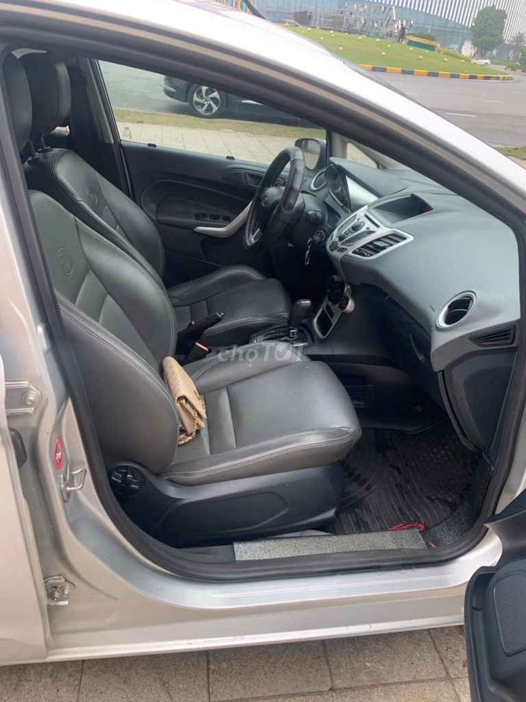 Ford Fiesta S 2012 10 vạn km - không 1 lỗi nhỏ. Mua bán Ô tô tại Quận Cầu Giấy Hà Nội được đăng bởi Nguyễn Thị Yến hình 6