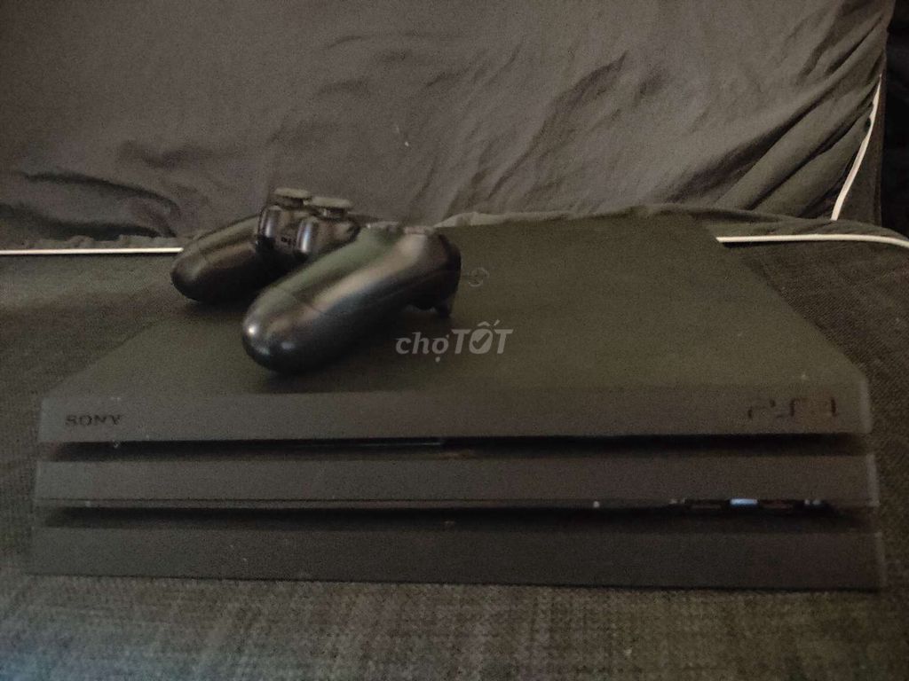 Máy chơi game Sony PS4 Pro 1TB Đen. Mua bán Thiết bị chơi game tại Thành phố Buôn Ma Thuột Đắk Lắk được đăng bởi Thành Đạt hình 1