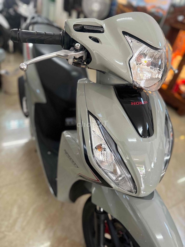 vision bản thể thao. Mua bán Xe máy tại Thành phố Buôn Ma Thuột Đắk Lắk được đăng bởi ĐàM tý hình 4